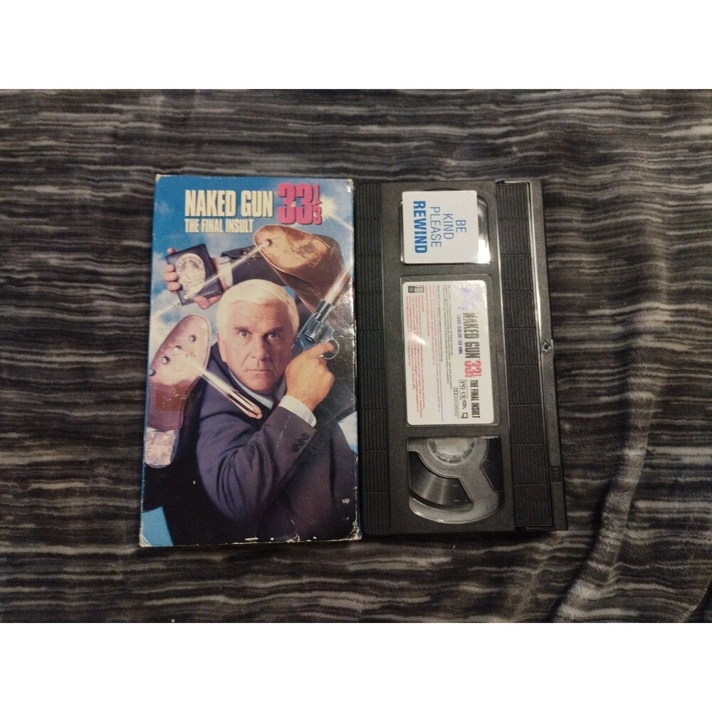 The Naked Gun 33 1/3: The Final Insult VHS 1994 Leslie Nielsen Priscilla Presley
